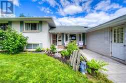 8 GERRARD Avenue Cambridge