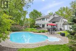 552 Old Tecumseh ROAD Lakeshore