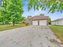 18 SHAWNEE COURT Leamington