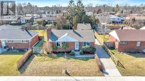 2485 Dominion BOULEVARD Windsor