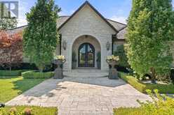 450 SEACLIFF DRIVE West Leamington