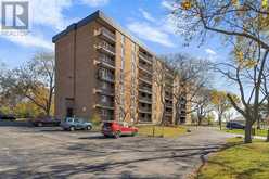 6612 THORNBERRY Unit# 201 Windsor