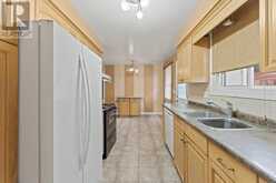 9570 BEACHDALE Windsor