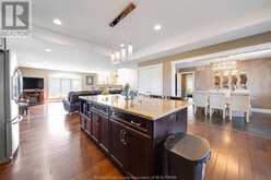 878 SOUTHWOOD Lakeshore