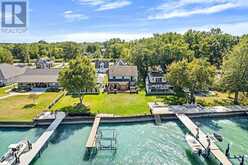 385 LAKEVIEW DRIVE Lakeshore