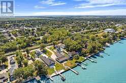 385 LAKEVIEW DRIVE Lakeshore