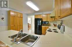 28 FAIRWAY CRESCENT Wasaga Beach