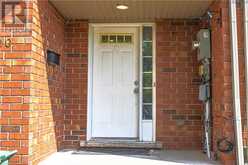 20 CURZON CRES Crescent Guelph