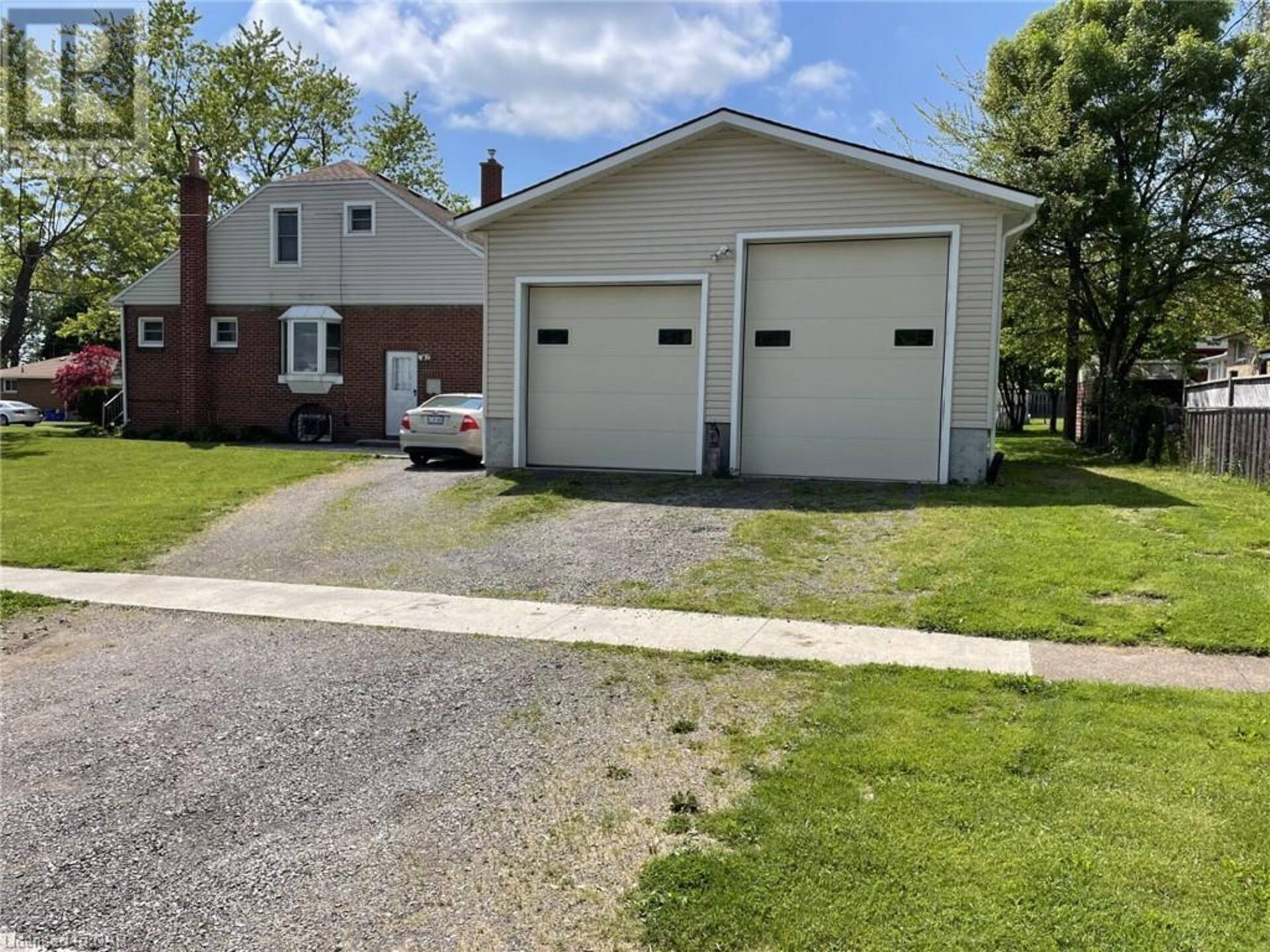 15 QUEENSBURY Road Fort Erie