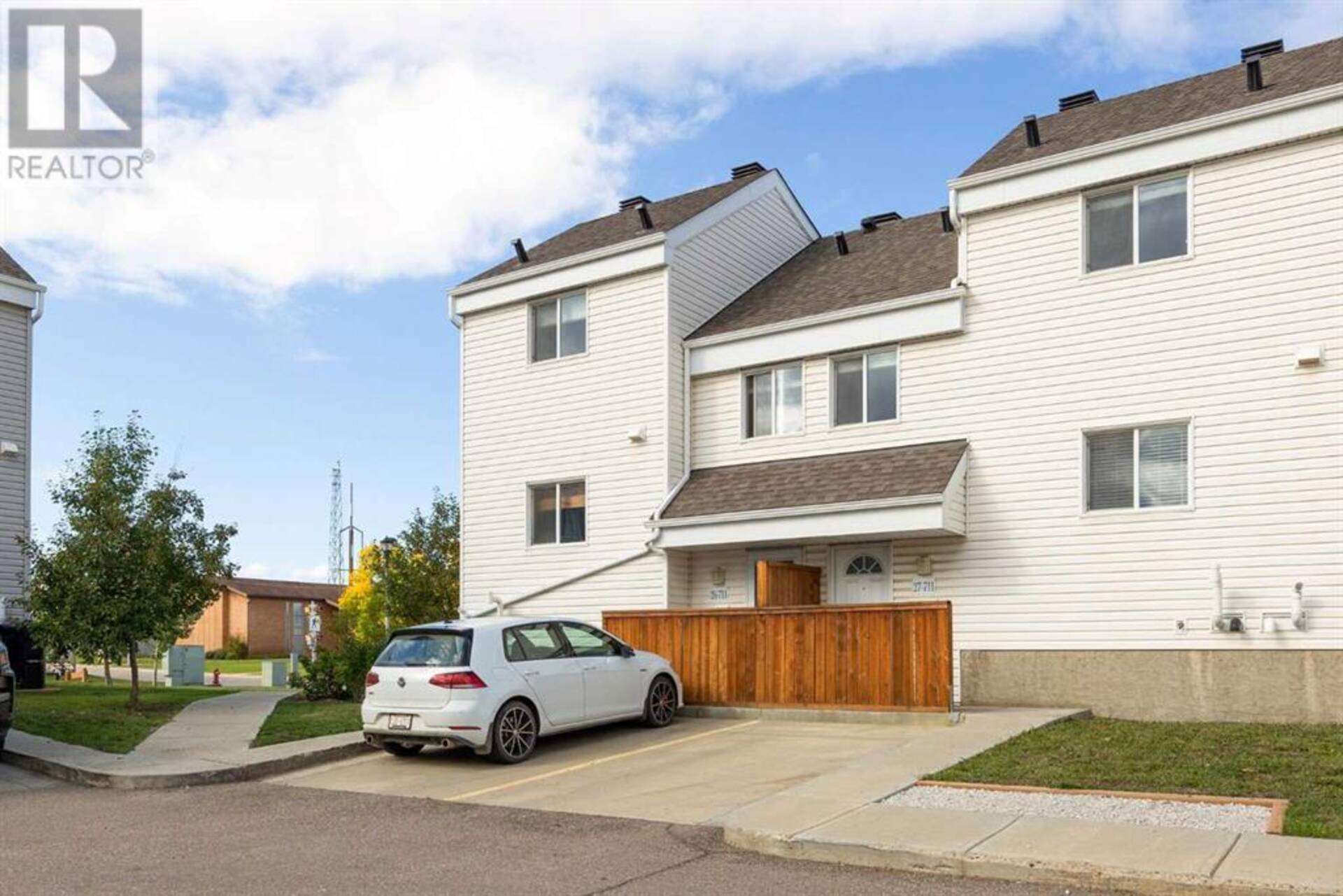 27, 711 Beaconhill Drive Fort McMurray