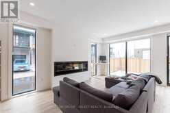 33 - 1820 CANVAS WAY London