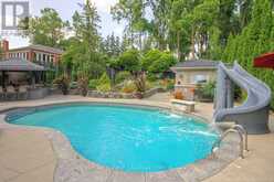 811 CLEARVIEW CRESCENT London