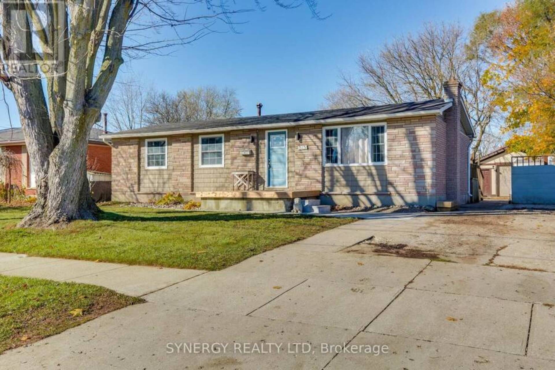 315 BURNS STREET Strathroy-Caradoc