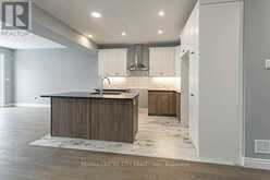 1596 NOAH BEND London