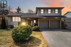 27 RUNNYMEDE CRESCENT London