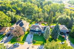 381 Woodworth Court Ancaster