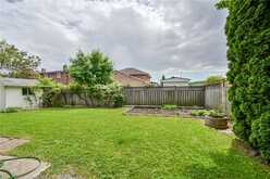 30 GOLDCREST Drive Stoney Creek