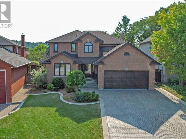 82 DEREK Drive Hamilton Ontario