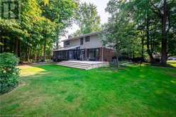 16 CAMROSE Drive Brantford