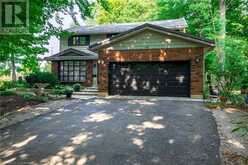 16 CAMROSE Drive Brantford