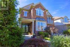 261 MONTREAL Circle Stoney Creek