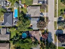 23 NISKA Drive Waterdown