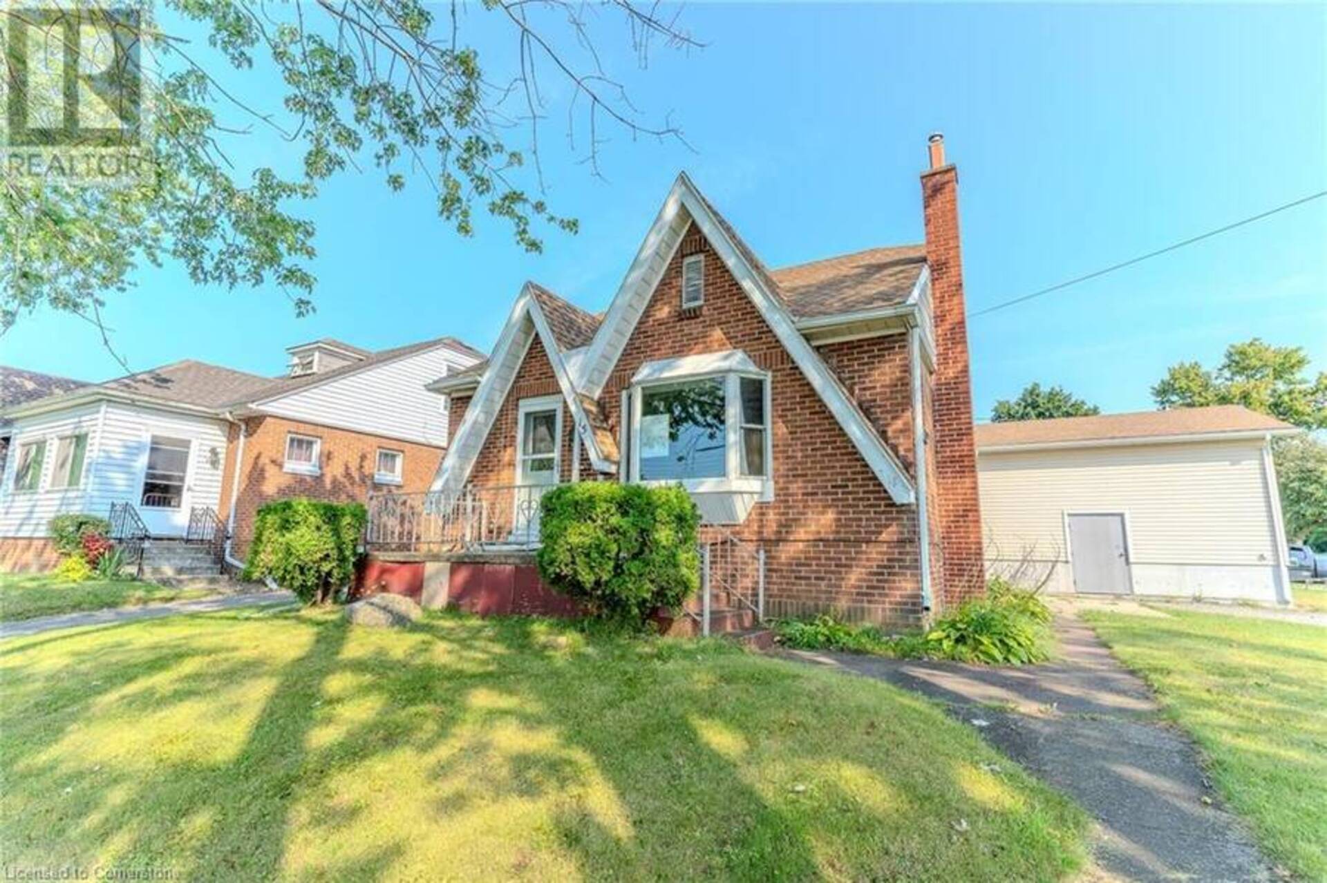 15 QUEENSBURY Road Fort Erie