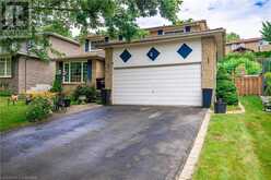 62 BRIDLEWOOD Drive Dundas