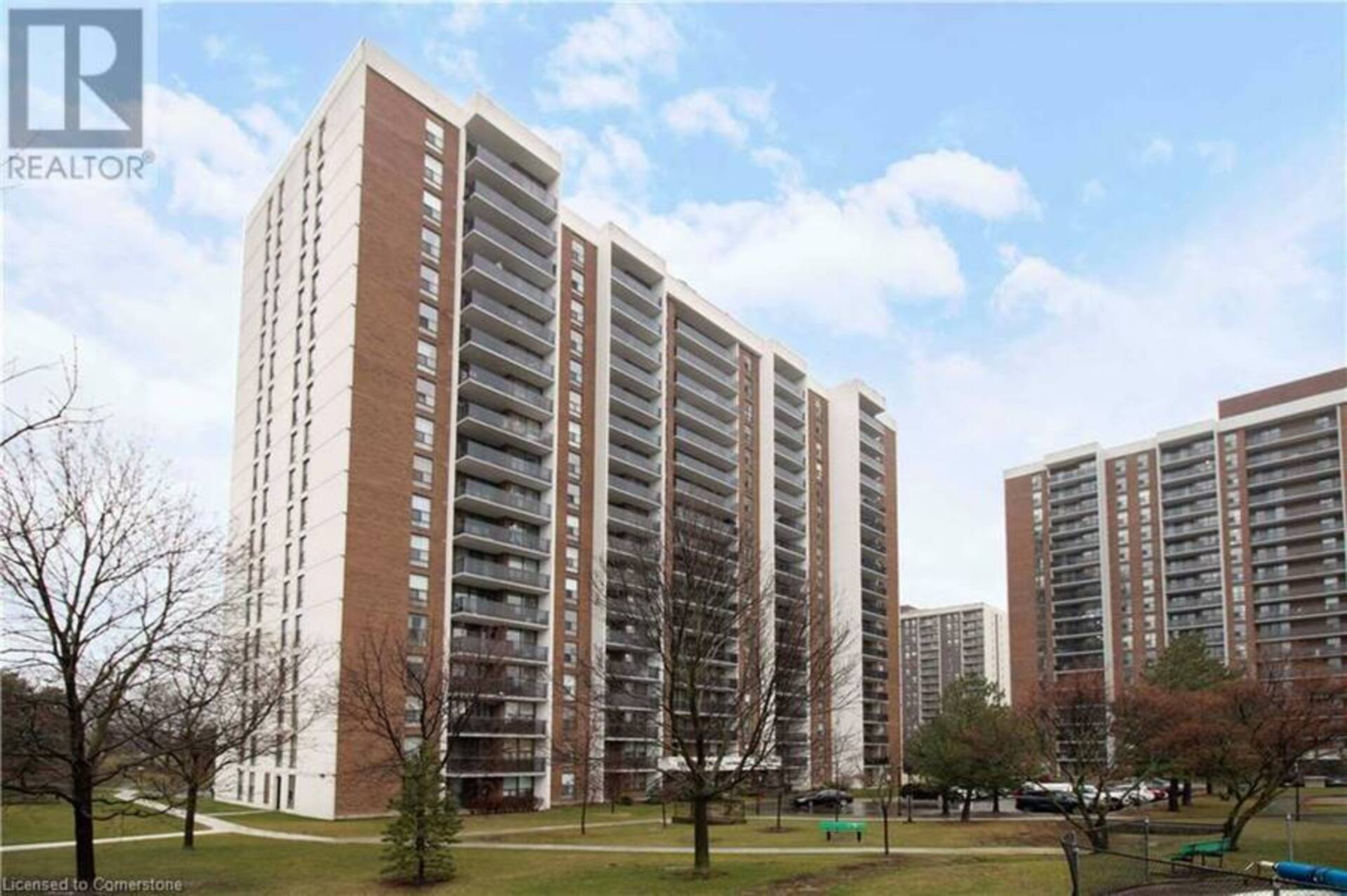 21 KNIGHTSBRIDGE Road Unit# 1602 Brampton