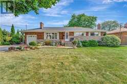 32 OLD ORCHARD Drive Hamilton