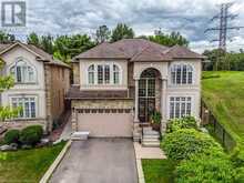 240 CLOVERLEAF Drive Ancaster