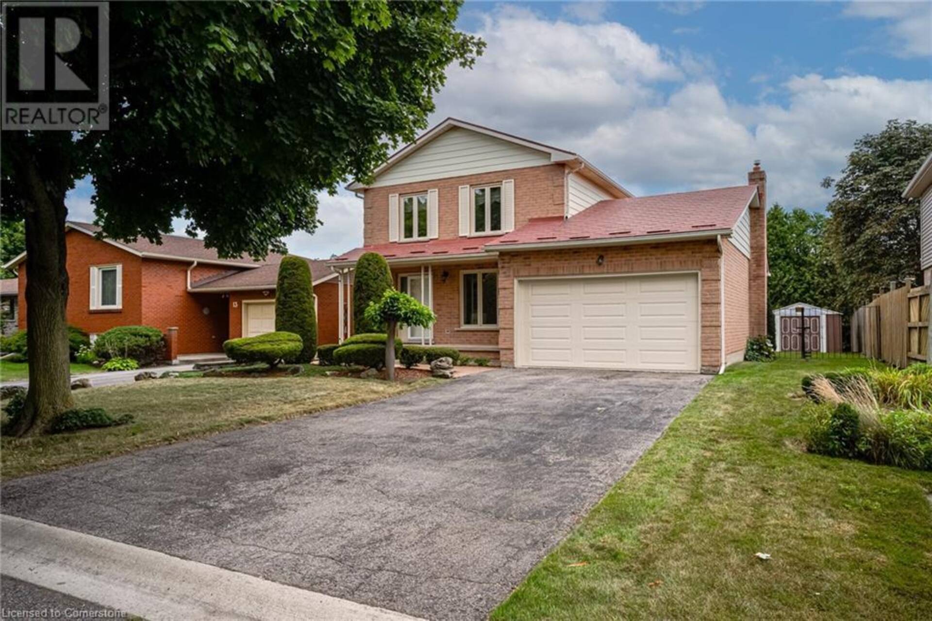 15 AMESBURY Crescent Stoney Creek