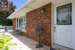 5093 DRUMMOND Road Niagara Falls