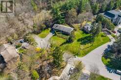 932 MONTGOMERY Drive Ancaster