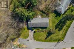 932 MONTGOMERY Drive Ancaster