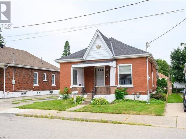 17 ELLIOTT Avenue Brantford Ontario