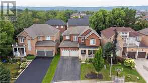 46 BRIDGENORTH Crescent Stoney Creek