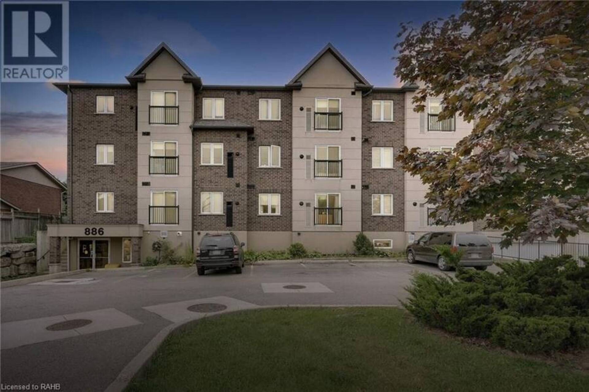 886 GOLF LINKS Road S Unit# 104 Ancaster