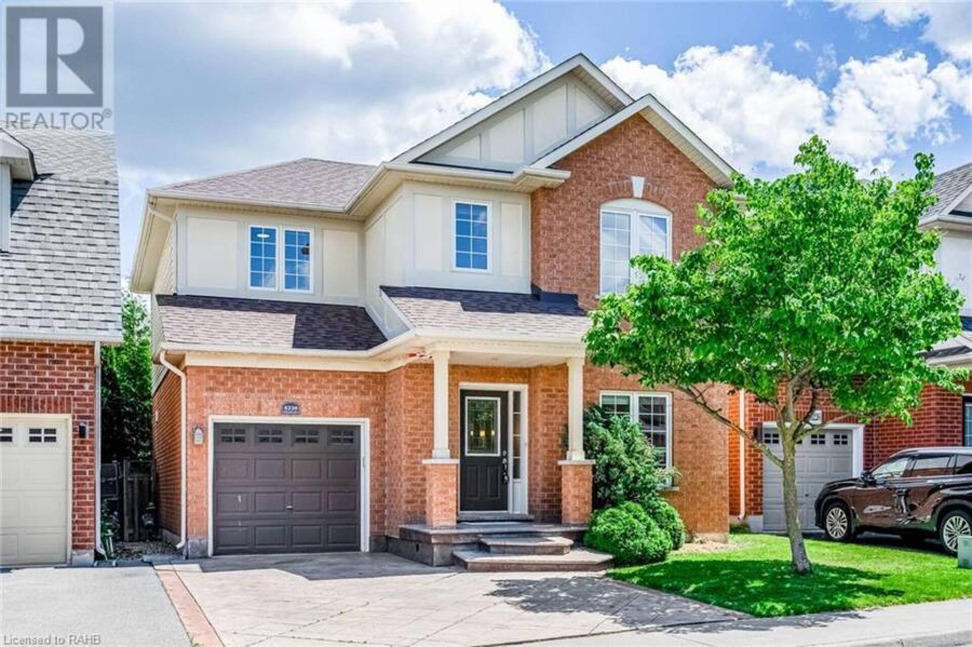 5228 GARLAND Crescent Burlington