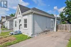 16 WEBLING Street Brantford