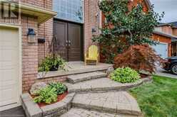 17 CHESAPEAKE Drive Waterdown