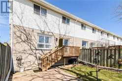 800 PARAMOUNT Drive Unit# 32 Stoney Creek