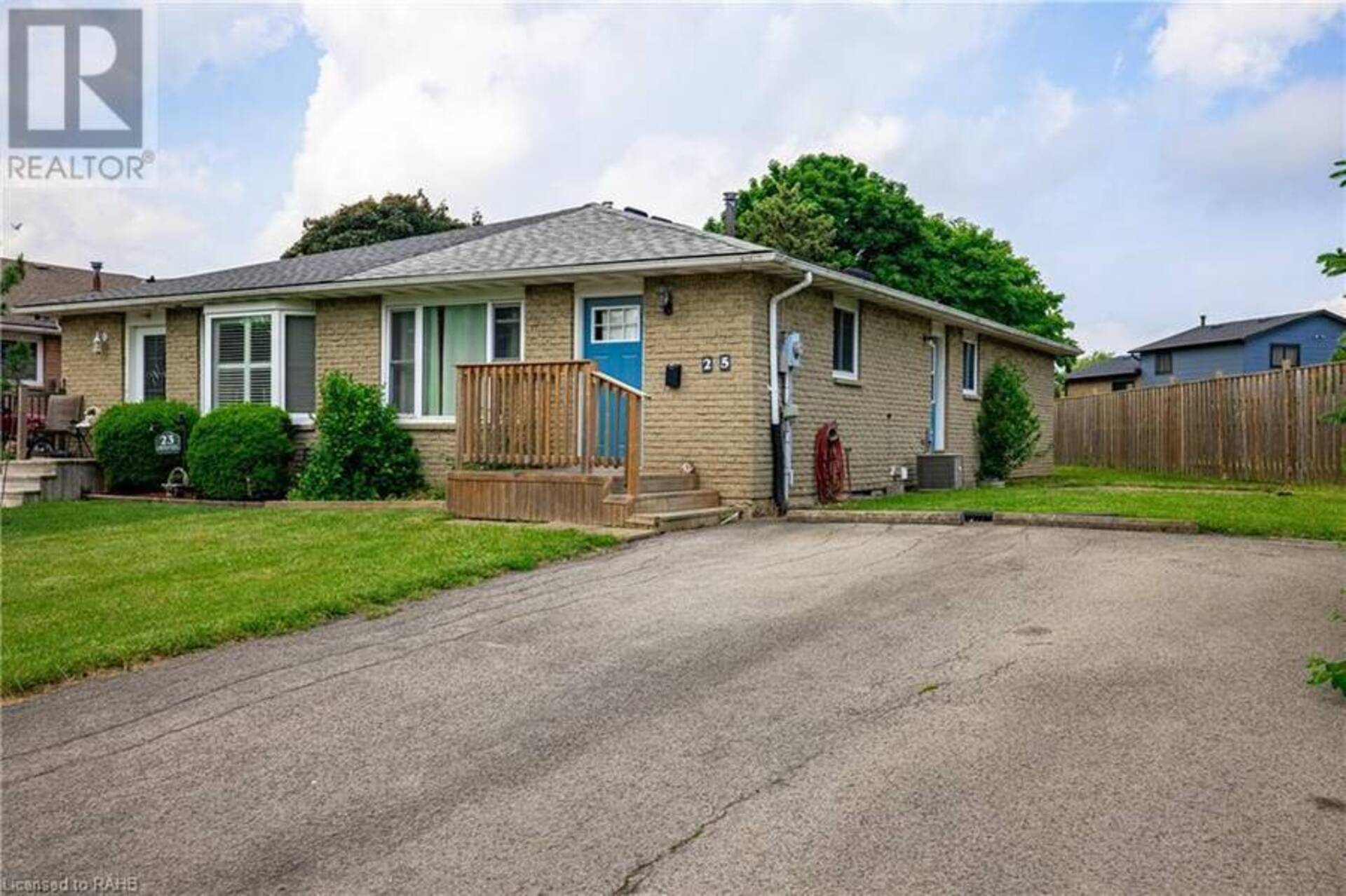 25 Lampman Crescent Thorold