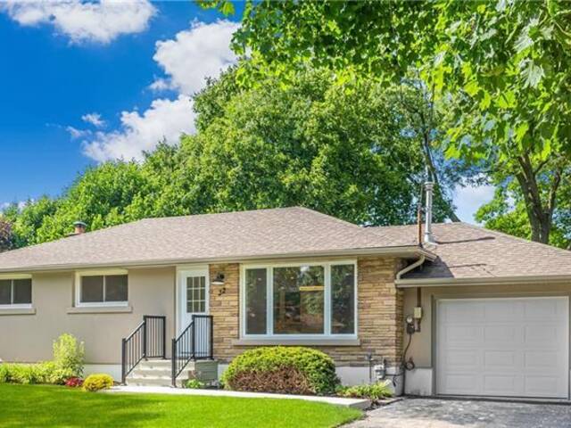 32 STRATHCONA Drive Fonthill Ontario