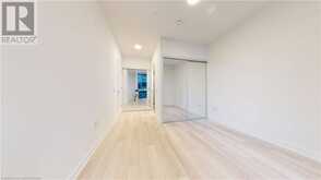 39 ROEHAMPTON Avenue Unit# 411 Toronto