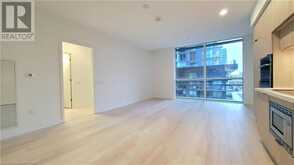 39 ROEHAMPTON Avenue Unit# 411 Toronto