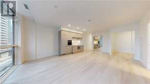 39 ROEHAMPTON Avenue Unit# 411 Toronto