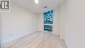 39 ROEHAMPTON Avenue Unit# 411 Toronto