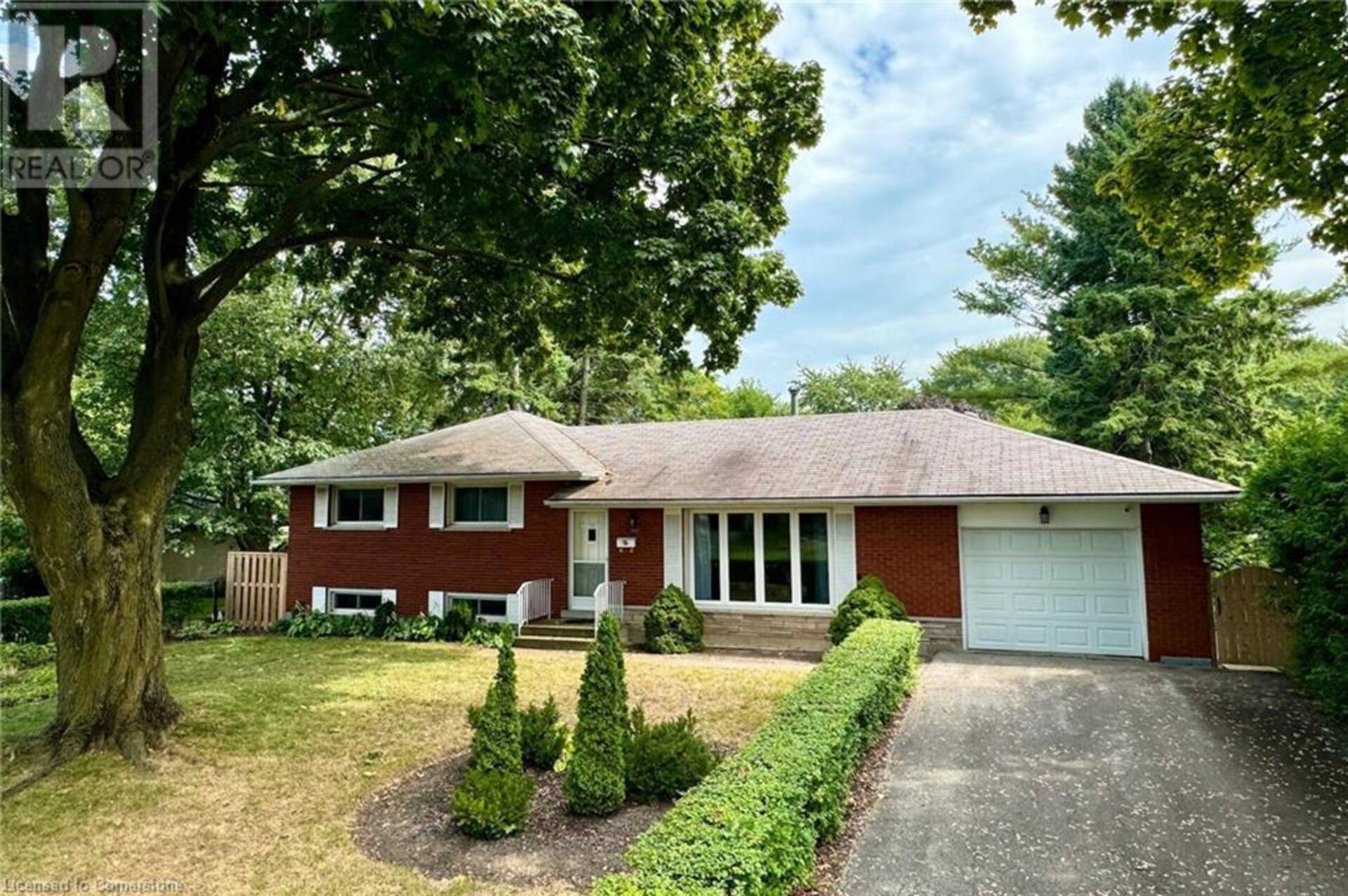 293 HARMONY Road Ancaster