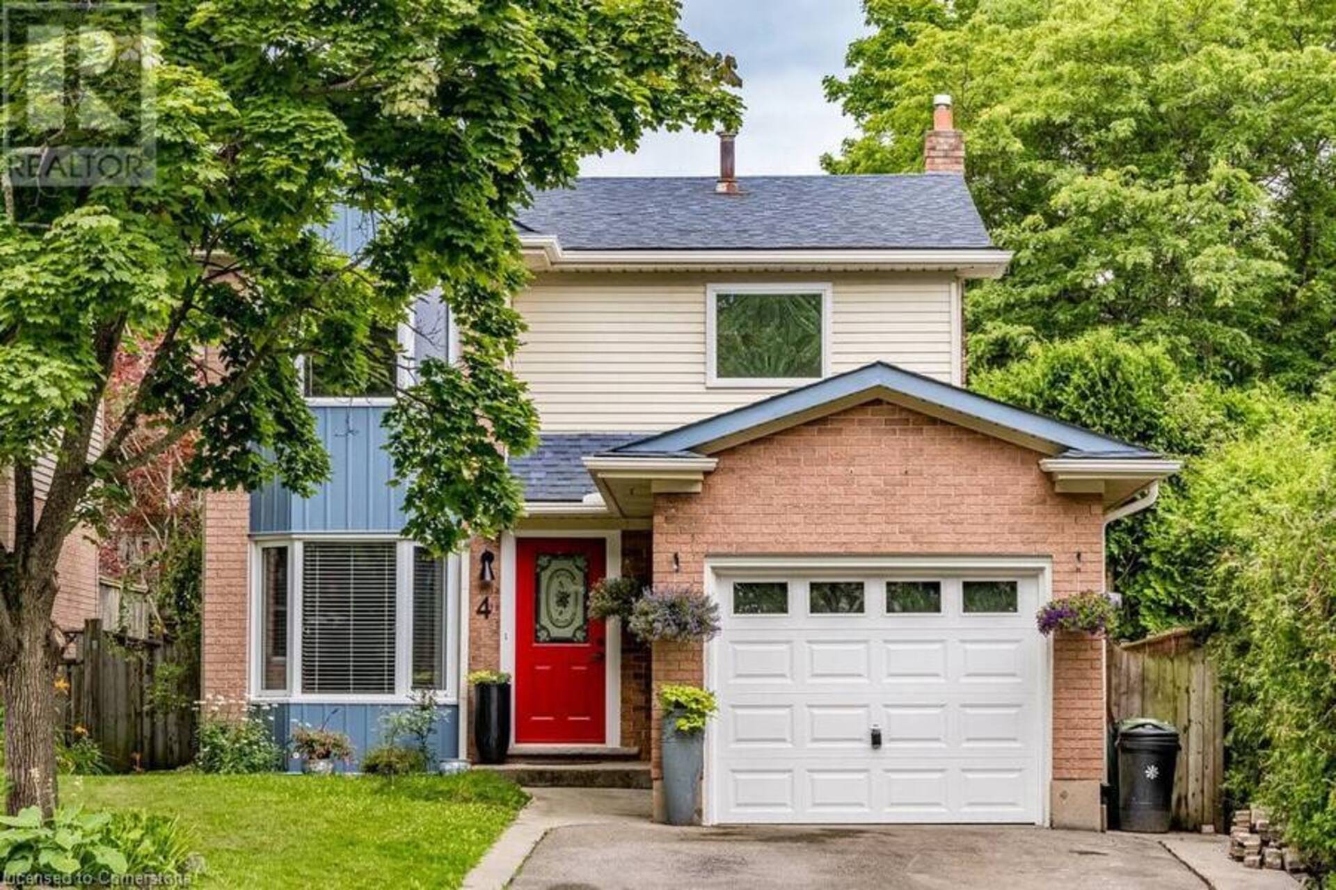 4 KNOLLWOOD Court Dundas